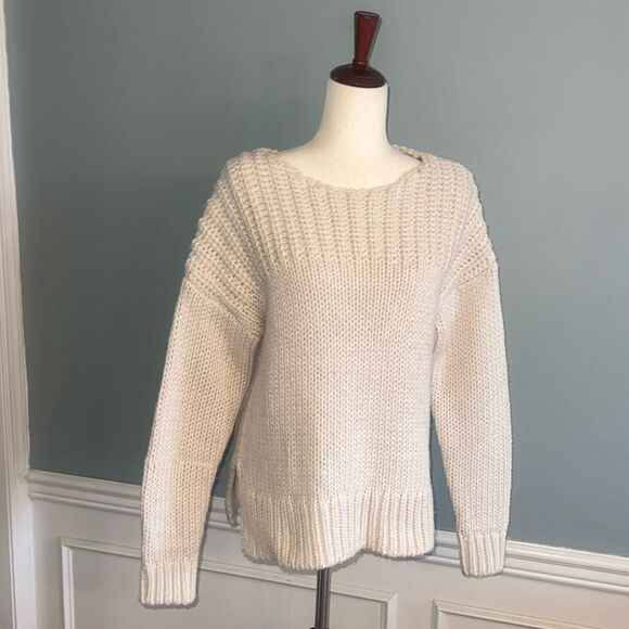 Women’s Large chunky knit thick knit cream neutral sweater - Picture 2 of 14